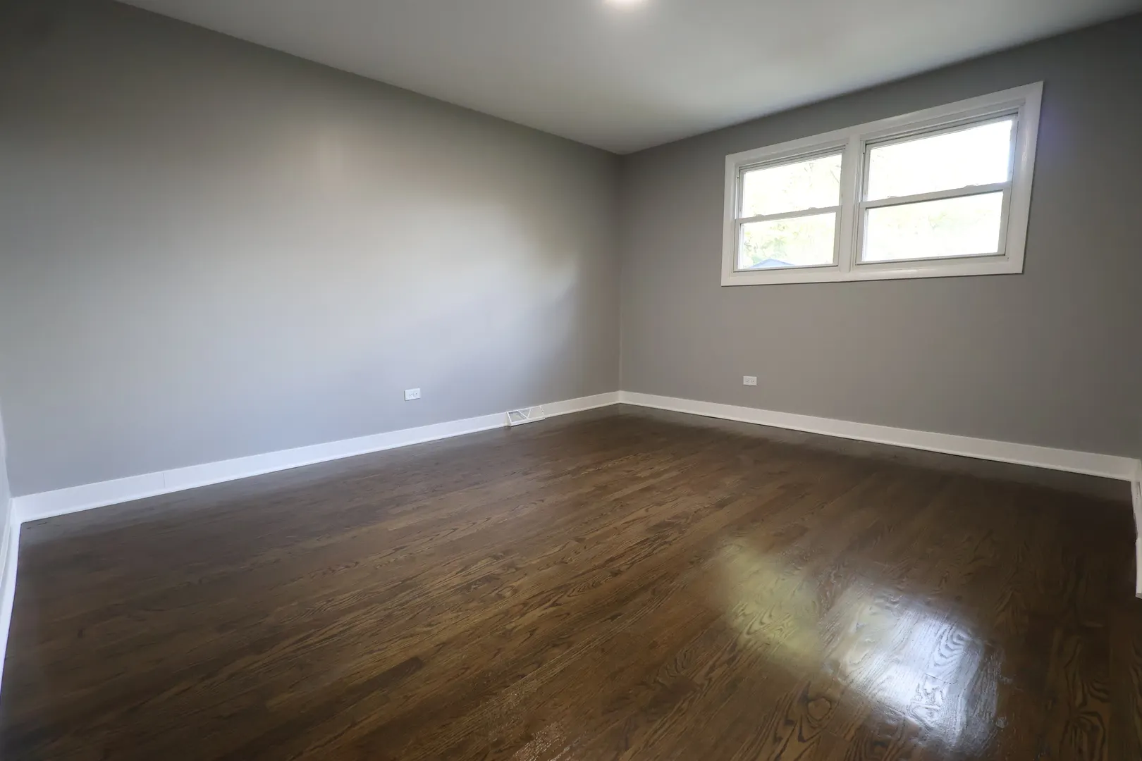 15742 E End Avenue IL