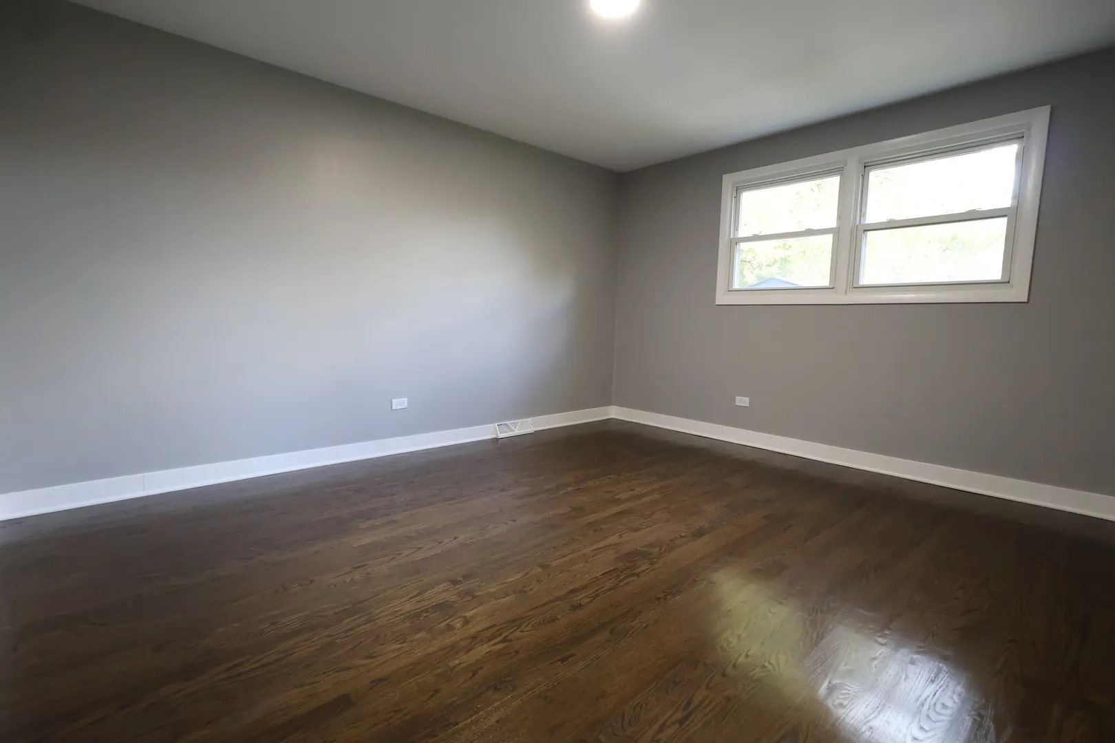 15742 E End Avenue IL