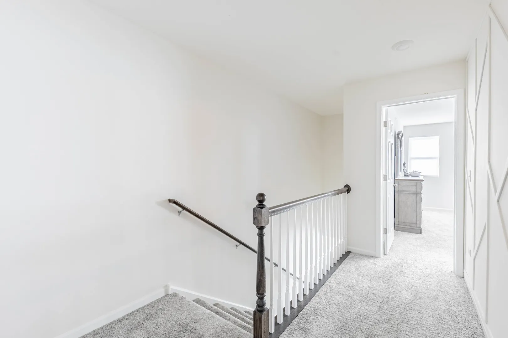 1050 E Oakton Street IL