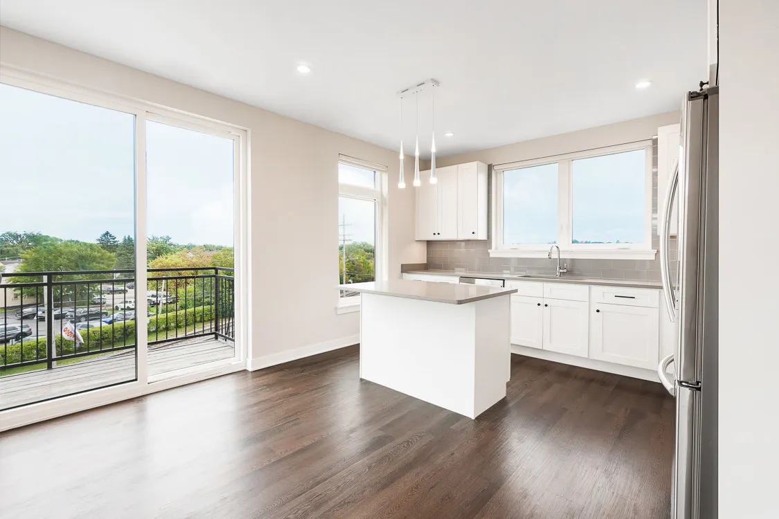 440 Green Bay Road 305 IL