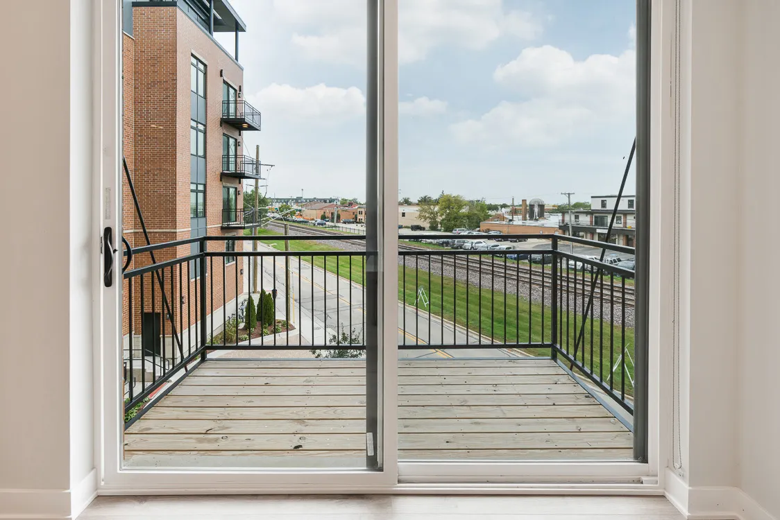 440 Green Bay Road 305 IL