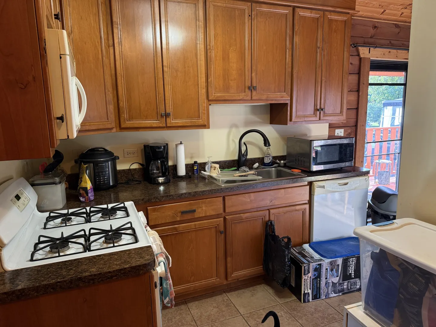 211 Walleye Circle IL