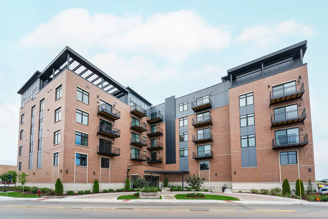 546 Green Bay Road 401 IL