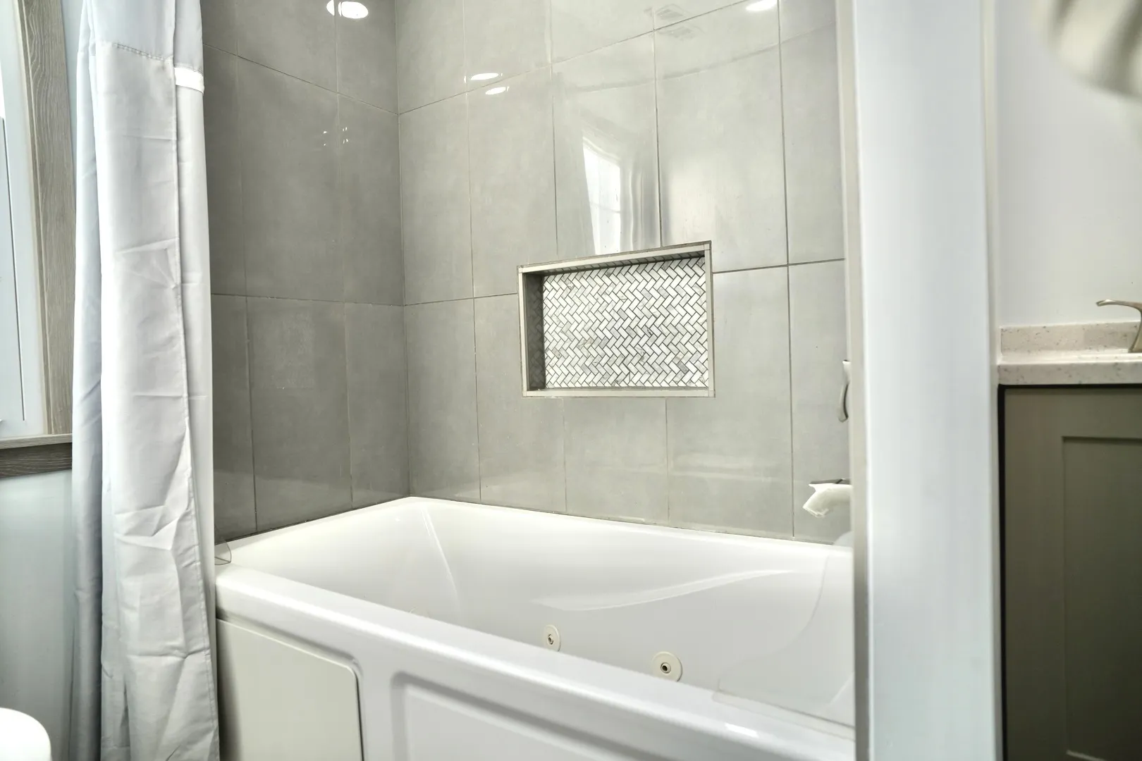 784 Medford Drive IL