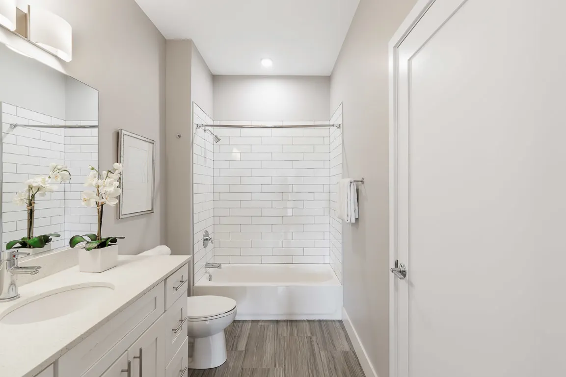 101 W Liberty Street 312 IL