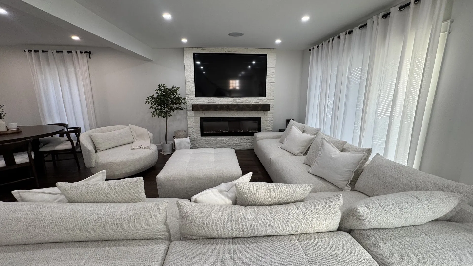 1739 N 24th Avenue IL