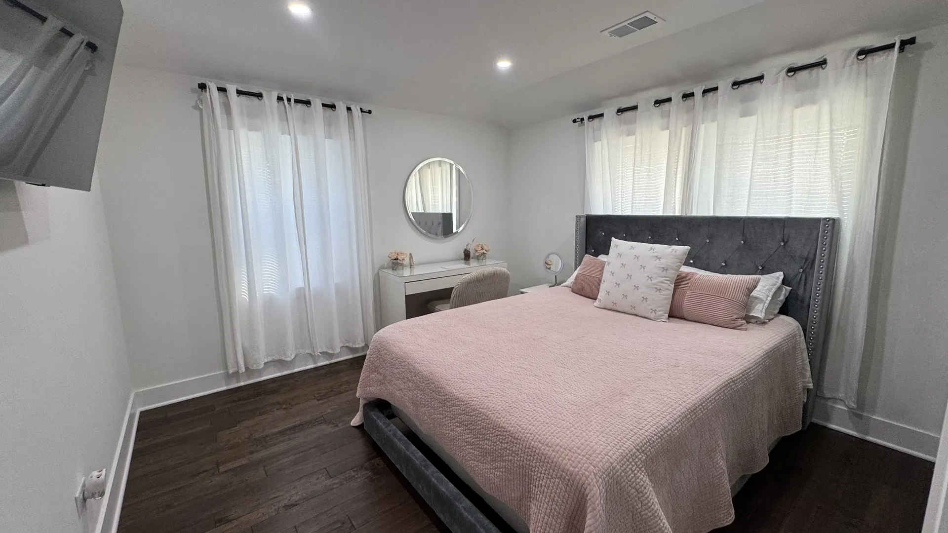 1739 N 24th Avenue IL