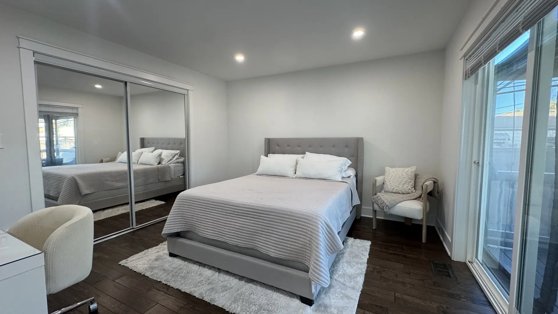 1739 N 24th Avenue IL