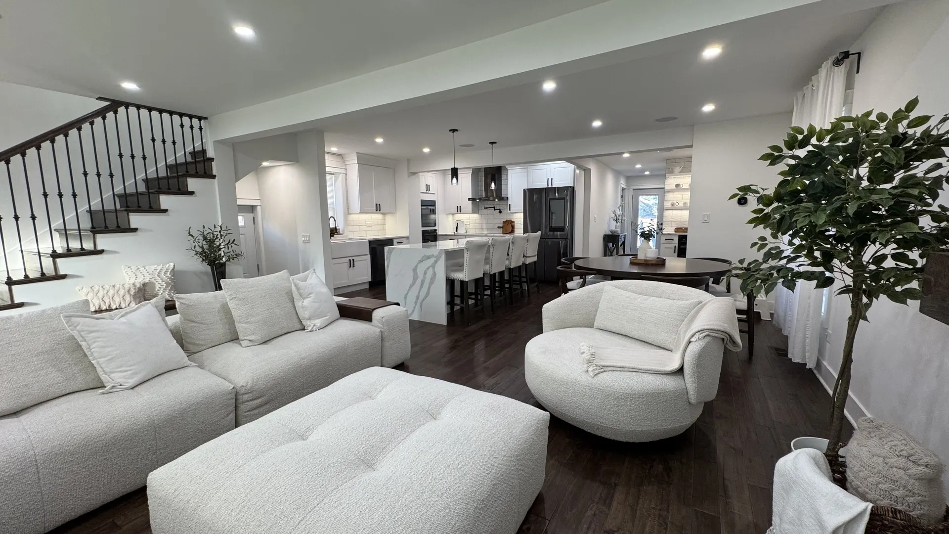 1739 N 24th Avenue IL