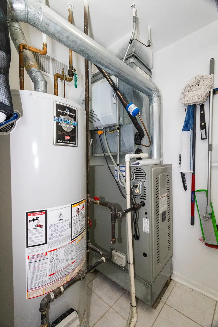 7755 BRISTOL PARK Drive 1NE IL