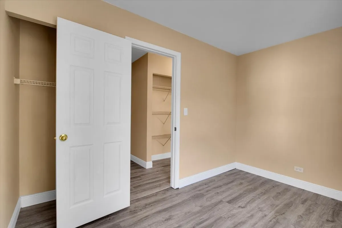 488 Darlene Lane D IL