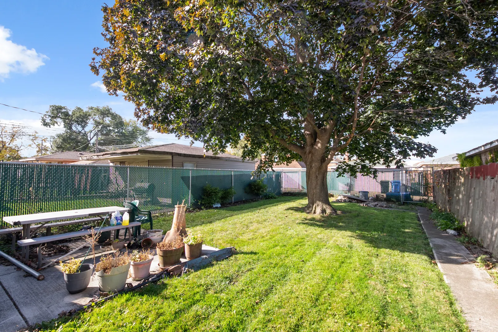 8834 S Oglesby Avenue IL