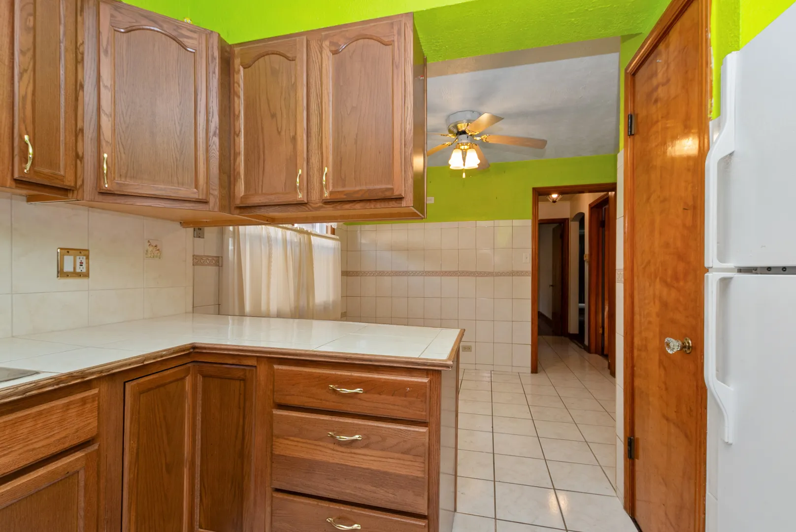 8834 S Oglesby Avenue IL