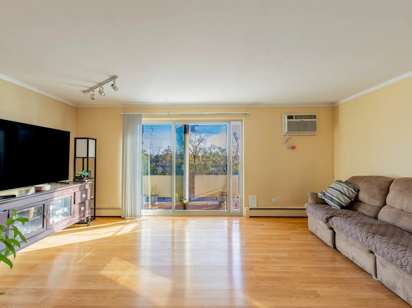 7434 W 111th Street 812 IL