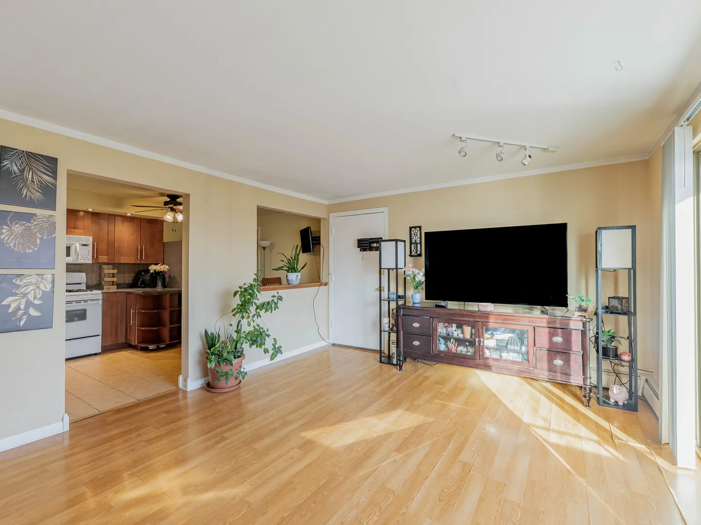 7434 W 111th Street 812 IL