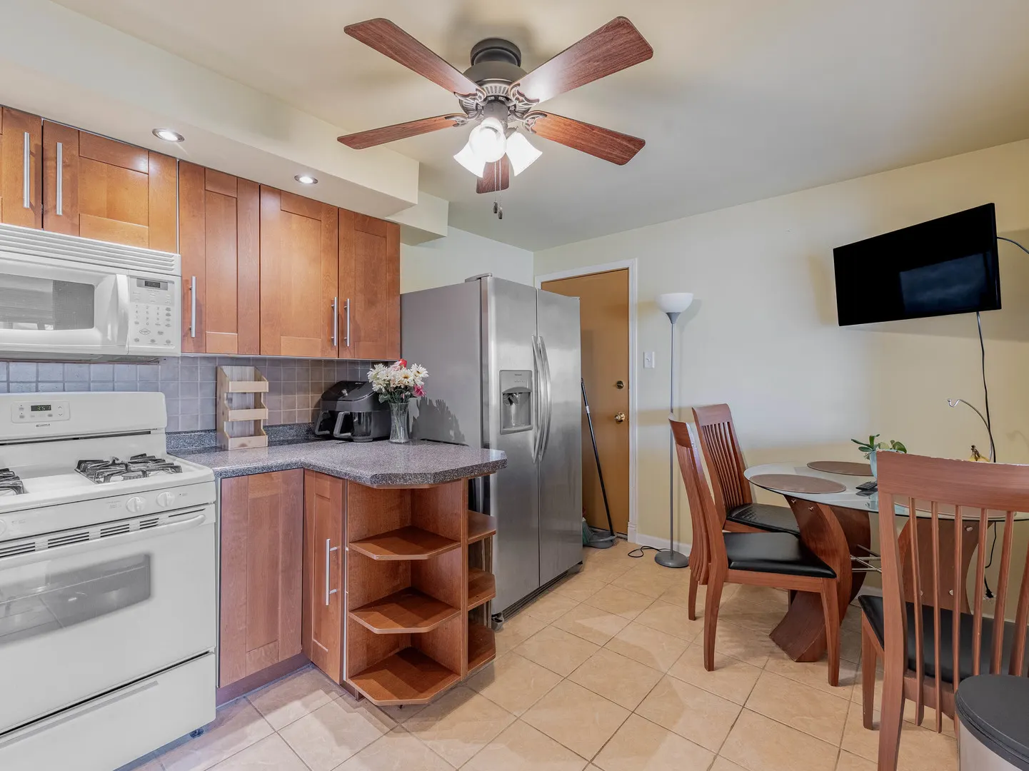 7434 W 111th Street 812 IL