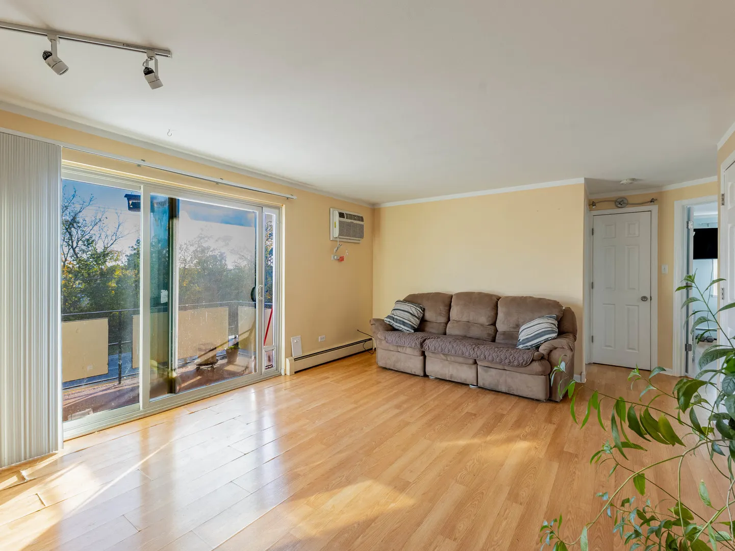 7434 W 111th Street 812 IL