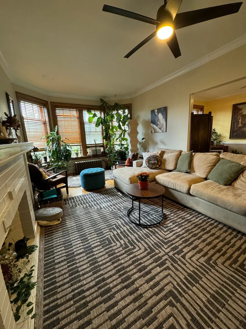 1042 Washington Boulevard 3W IL