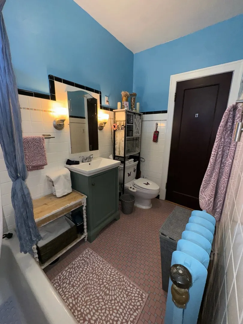 1042 Washington Boulevard 3W IL