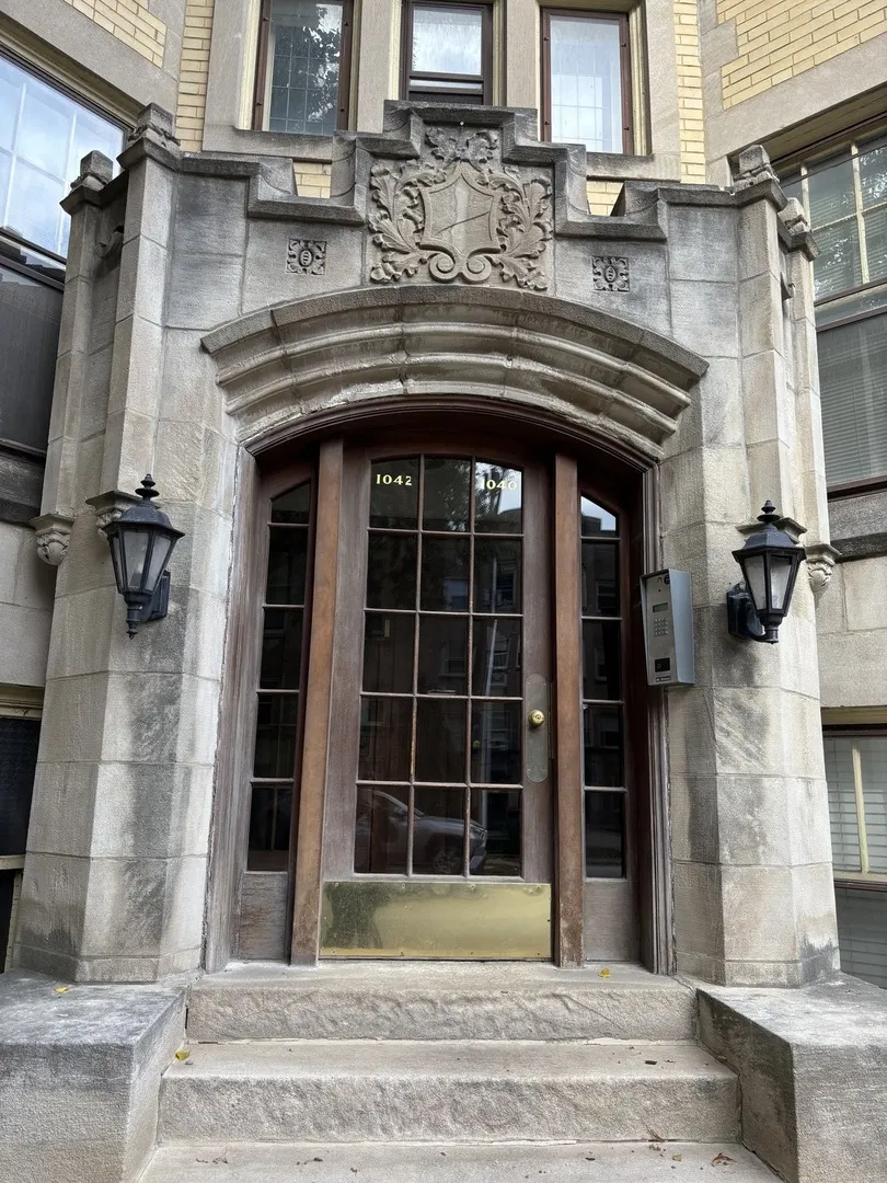 1042 Washington Boulevard 3W IL