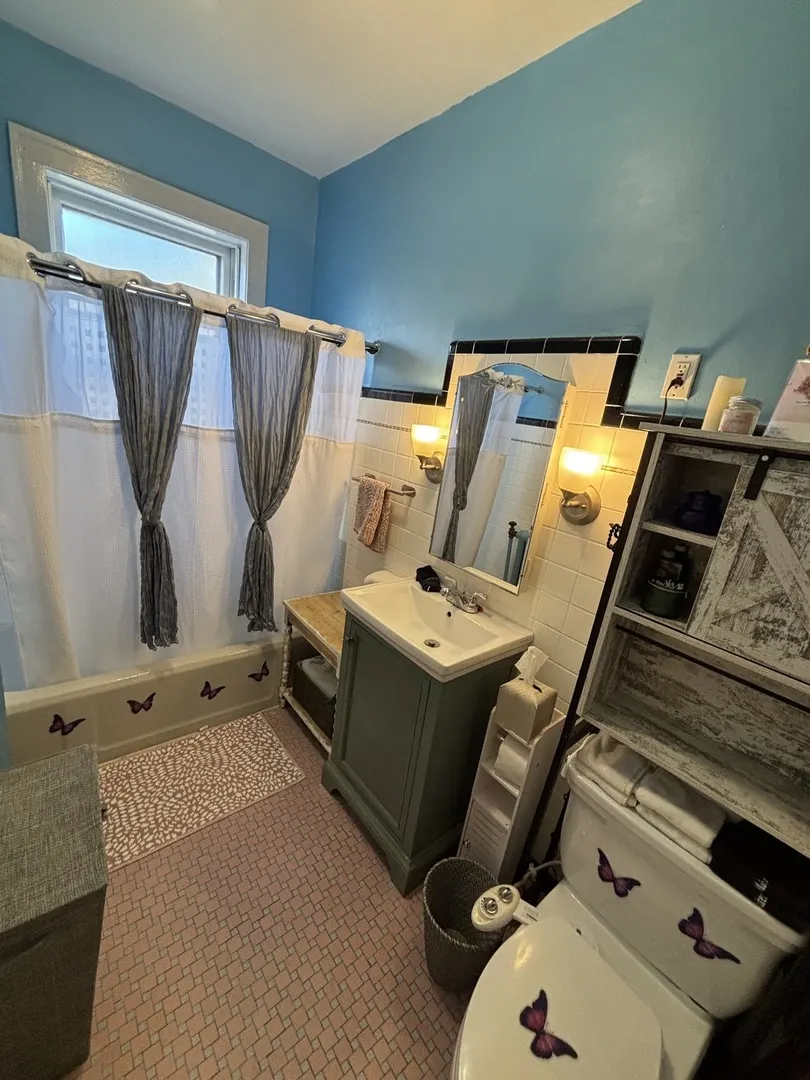 1042 Washington Boulevard 3W IL