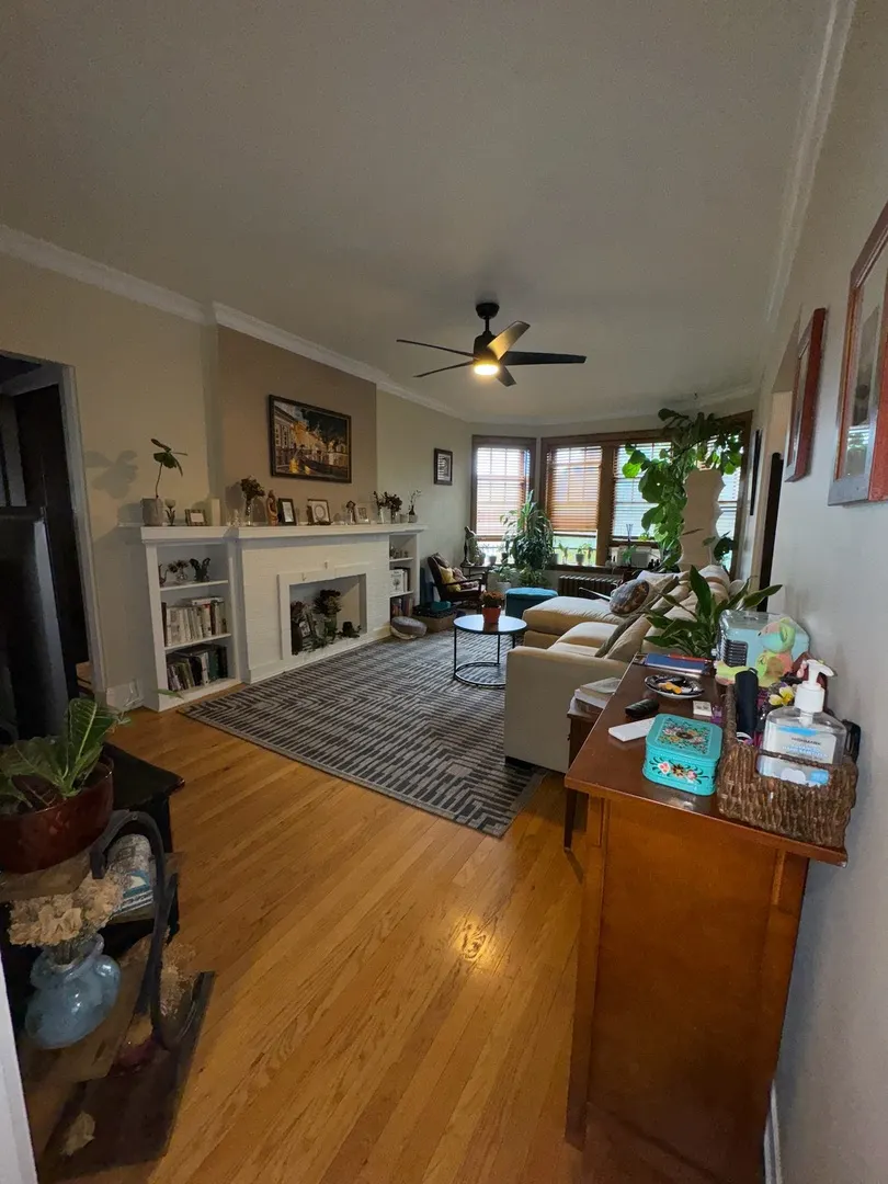 1042 Washington Boulevard 3W IL