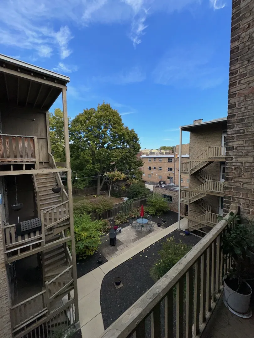 1042 Washington Boulevard 3W IL