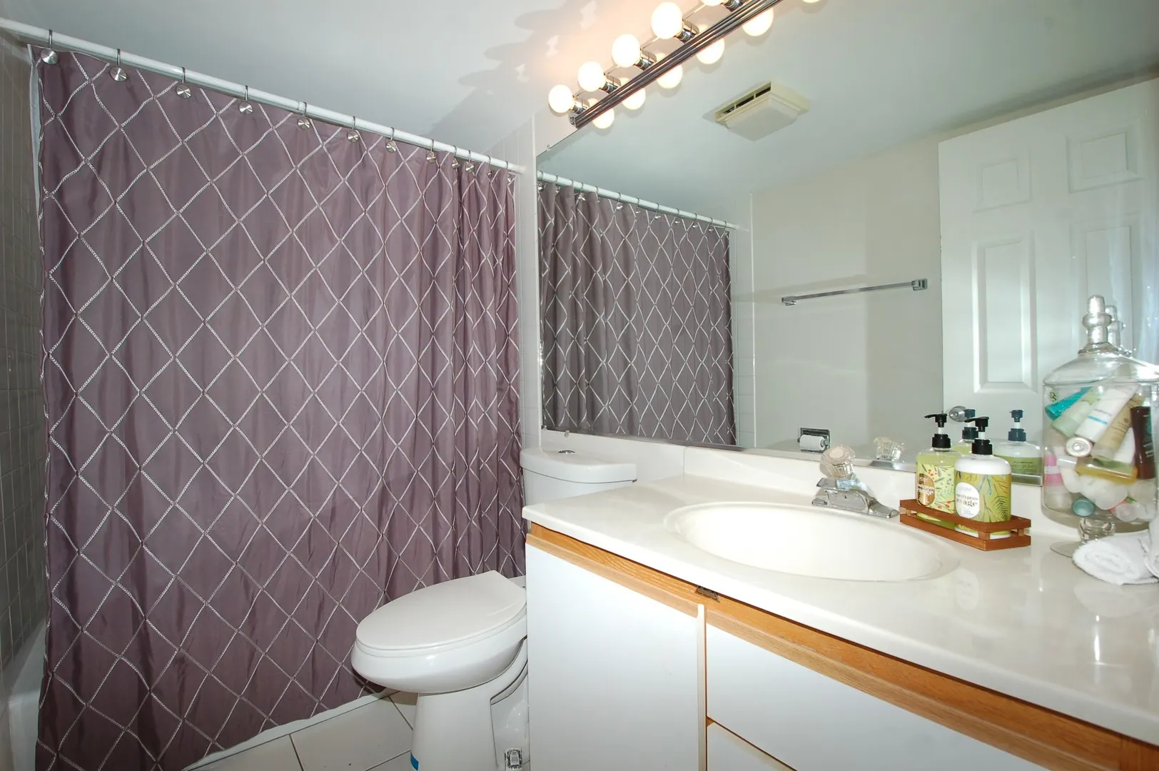 104 N Pine Avenue 302 IL