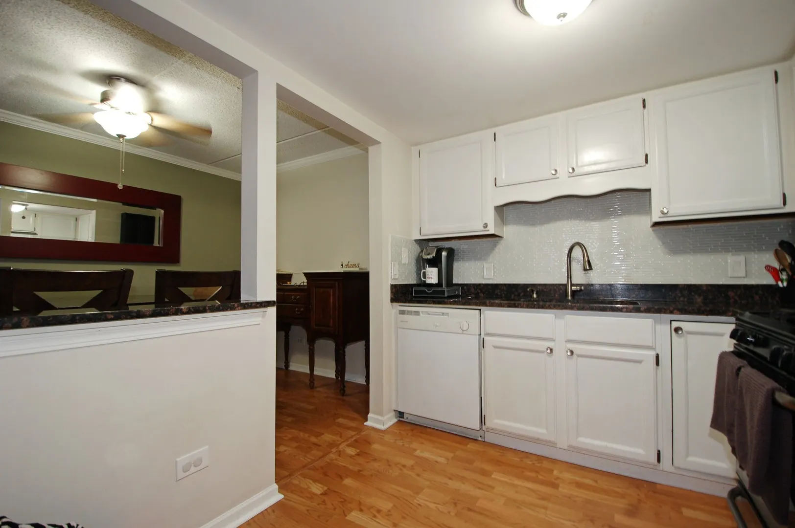 104 N Pine Avenue 302 IL