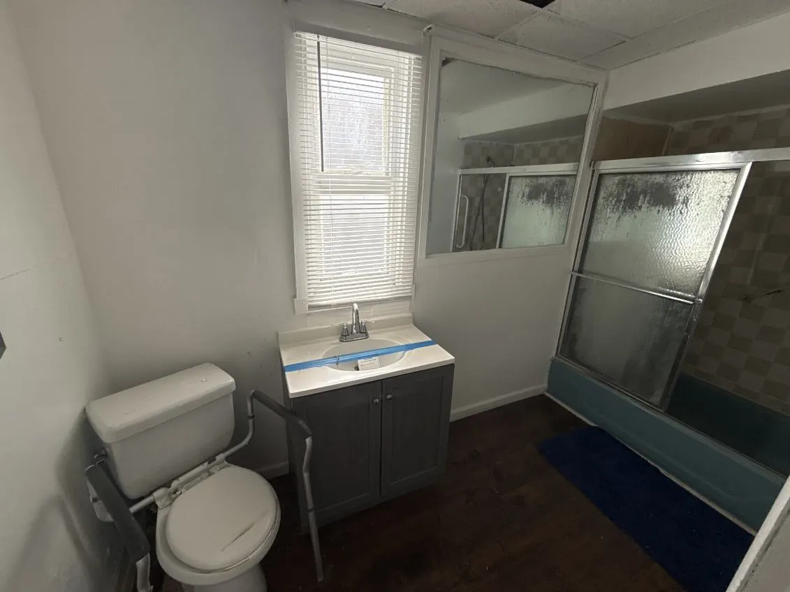 8220 S Wolcott Avenue IL