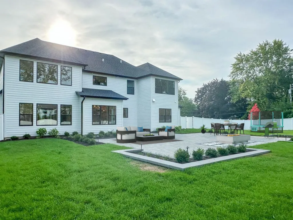 5s504 Radcliff Road IL