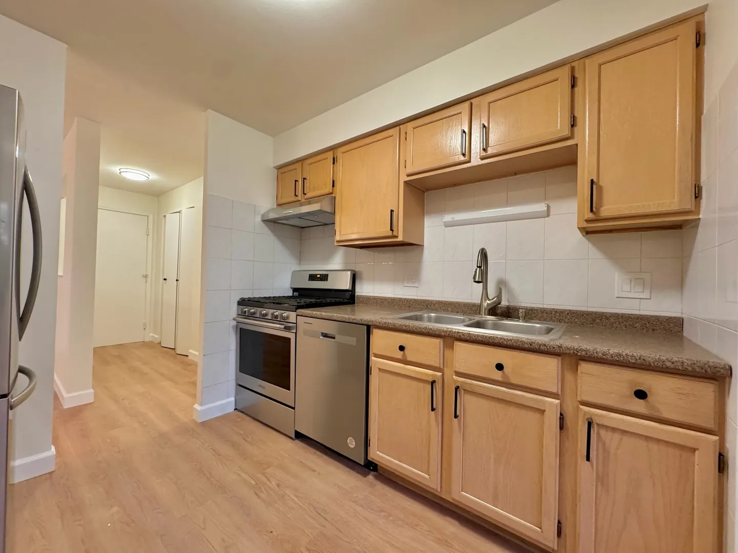 1525 Sander Court 103 IL