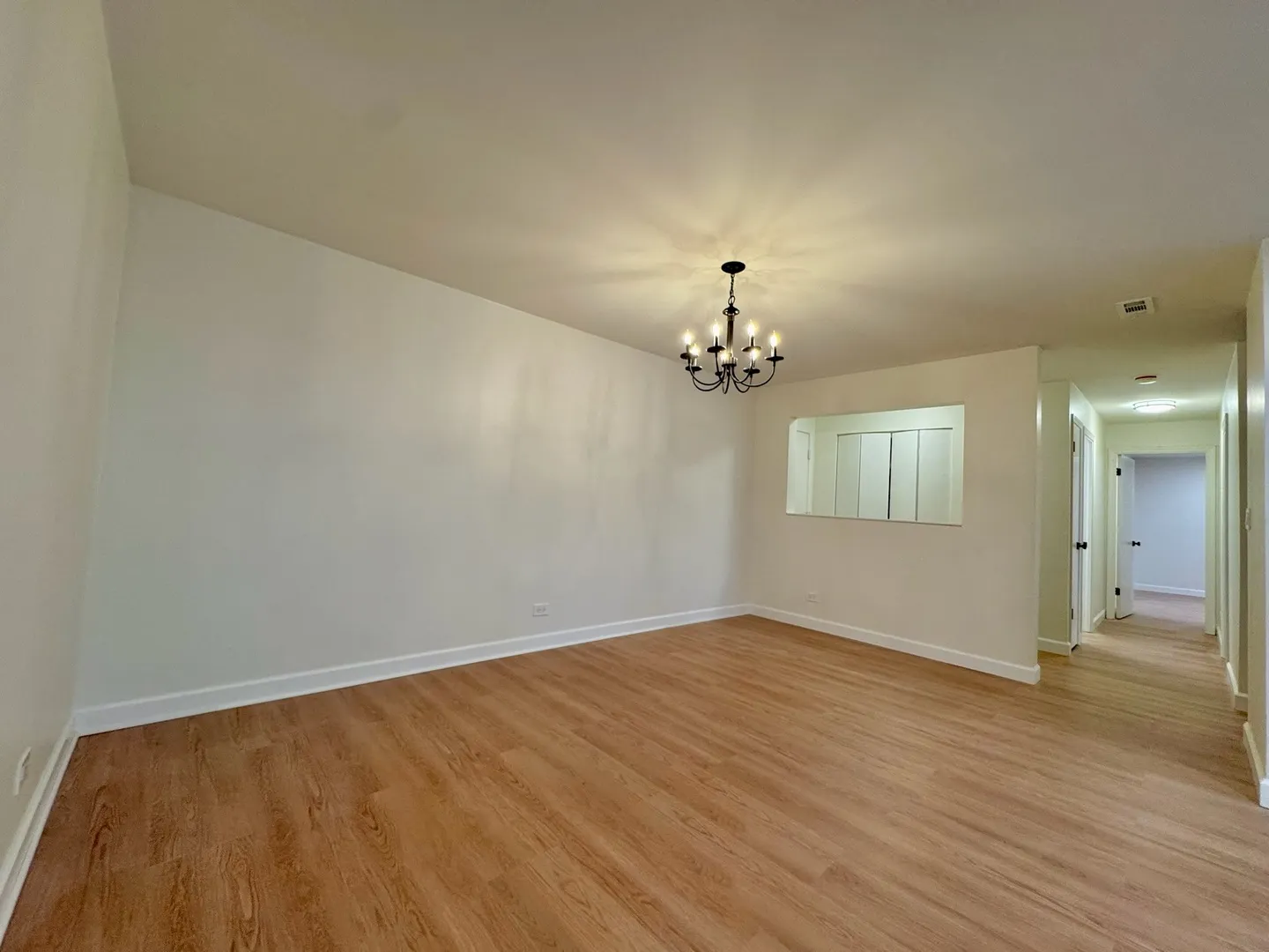 1525 Sander Court 103 IL