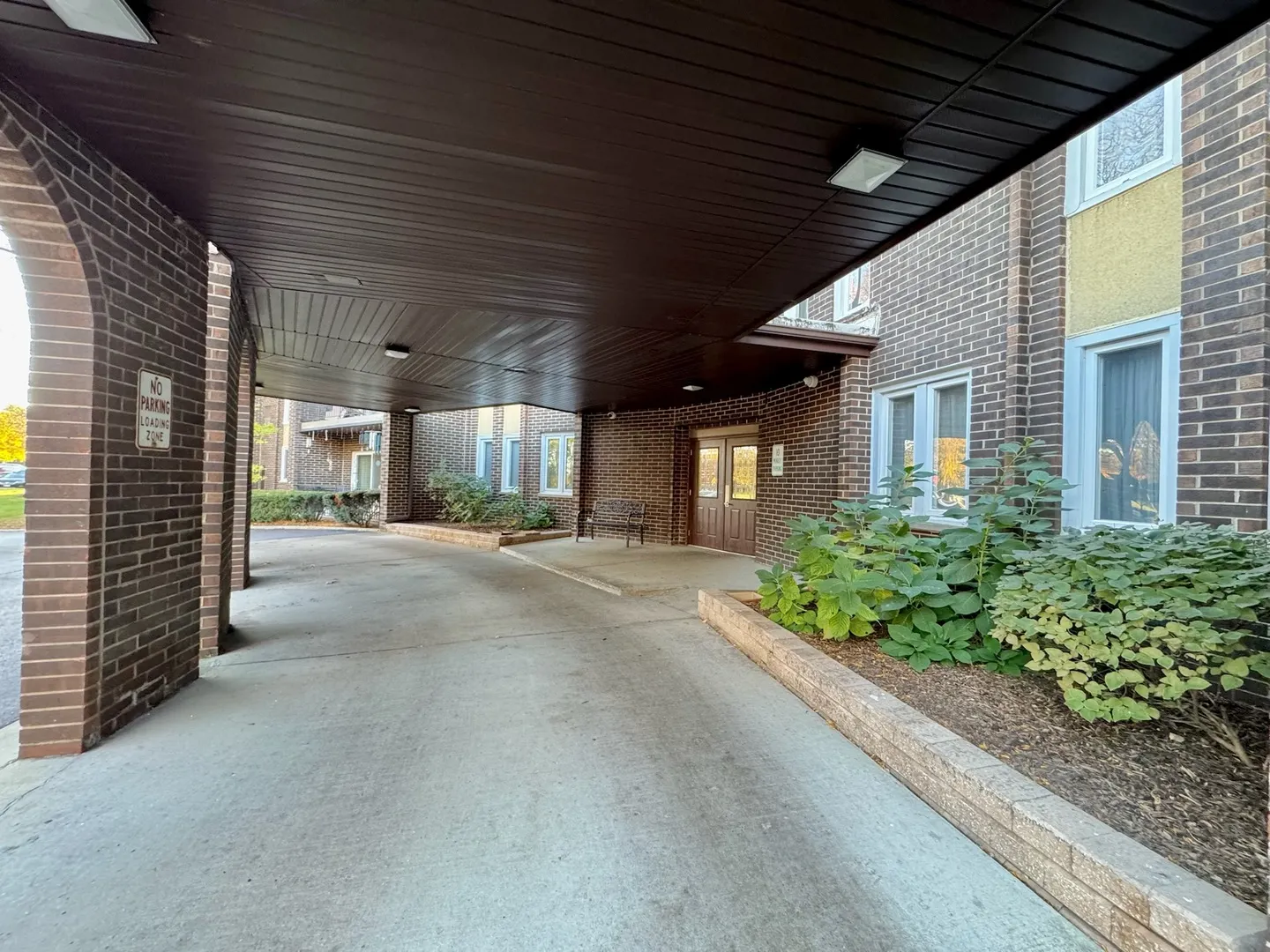 1525 Sander Court 103 IL