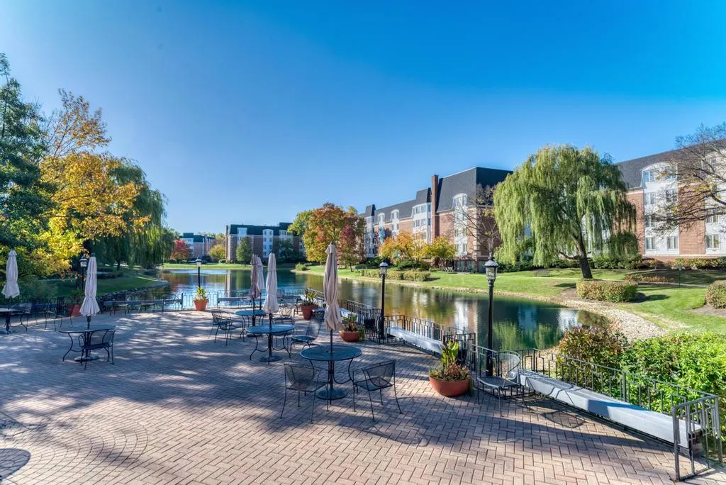 100 Lake Boulevard 603 IL