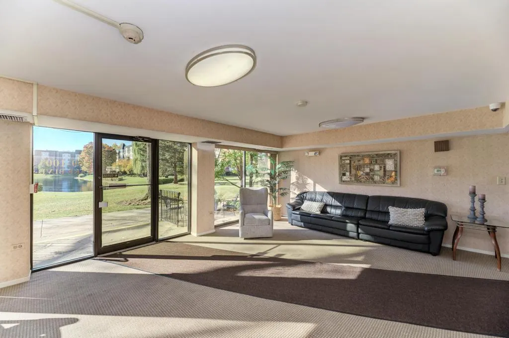 100 Lake Boulevard 603 IL