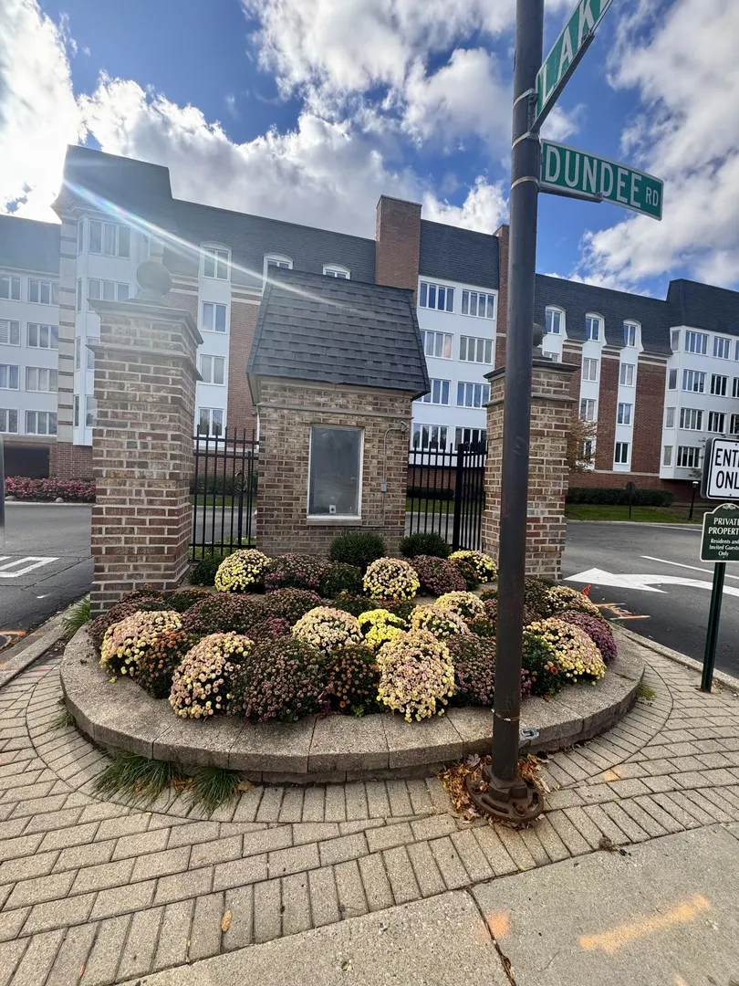 100 Lake Boulevard 603 IL