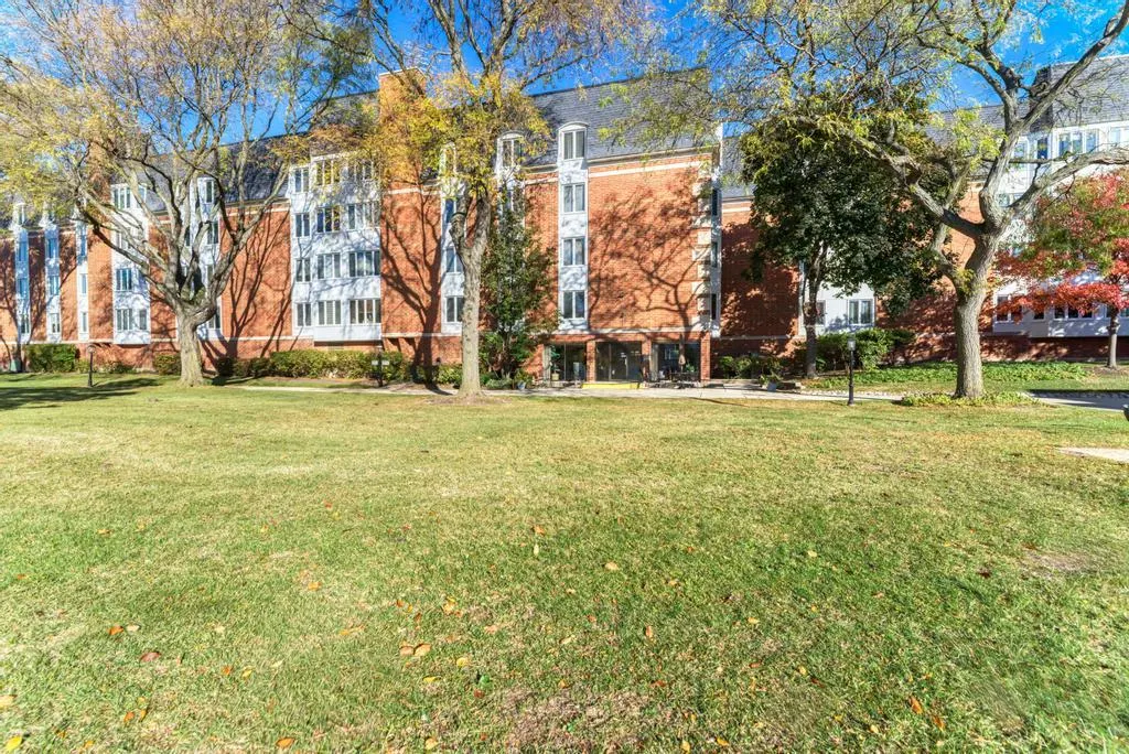 100 Lake Boulevard 603 IL