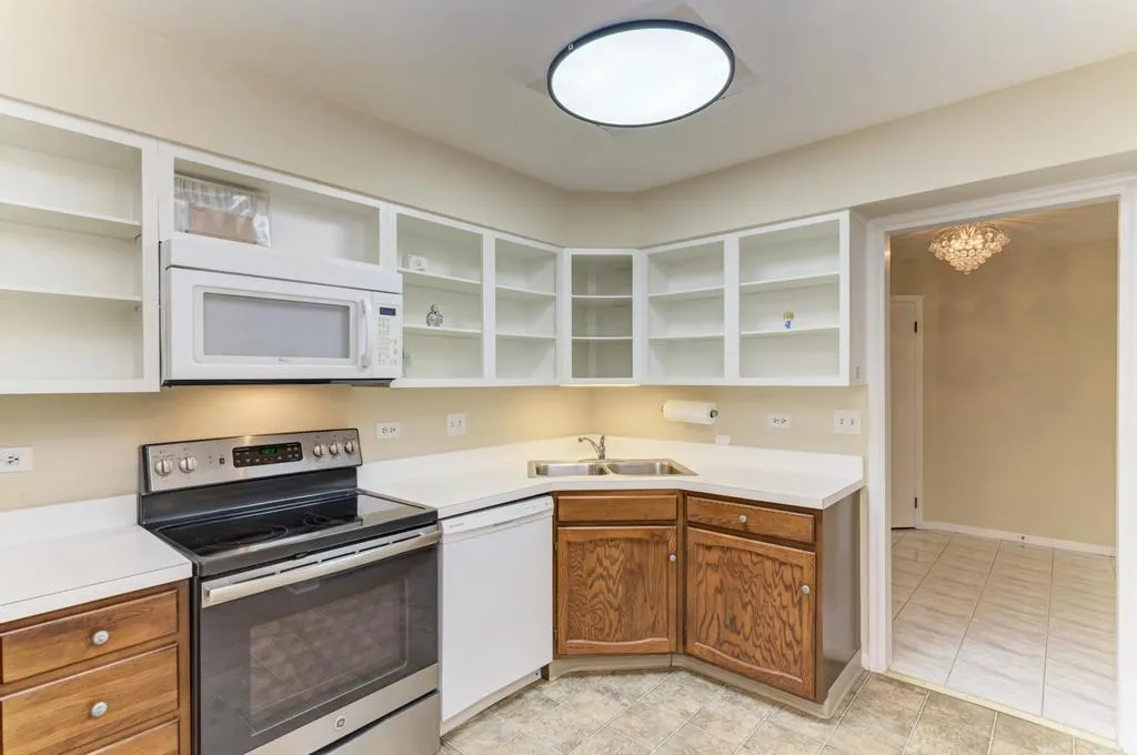 100 Lake Boulevard 603 IL