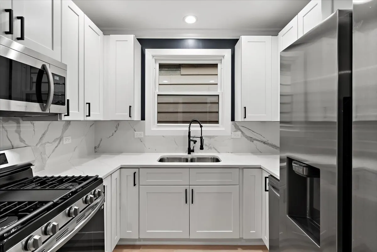 7243 S Hermitage Avenue IL