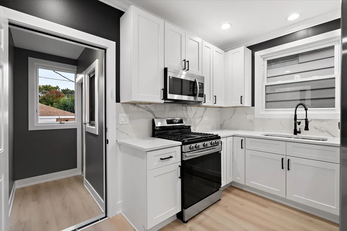 7243 S Hermitage Avenue IL