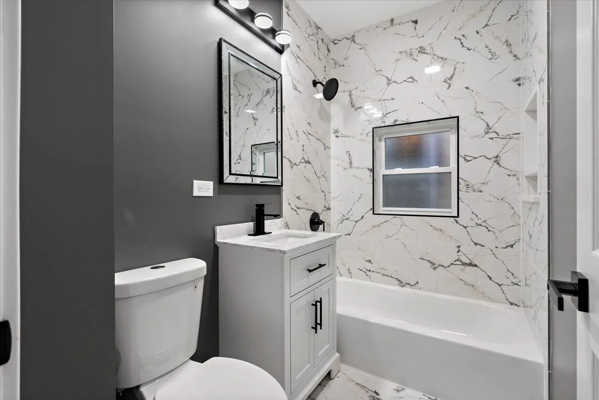 7243 S Hermitage Avenue IL