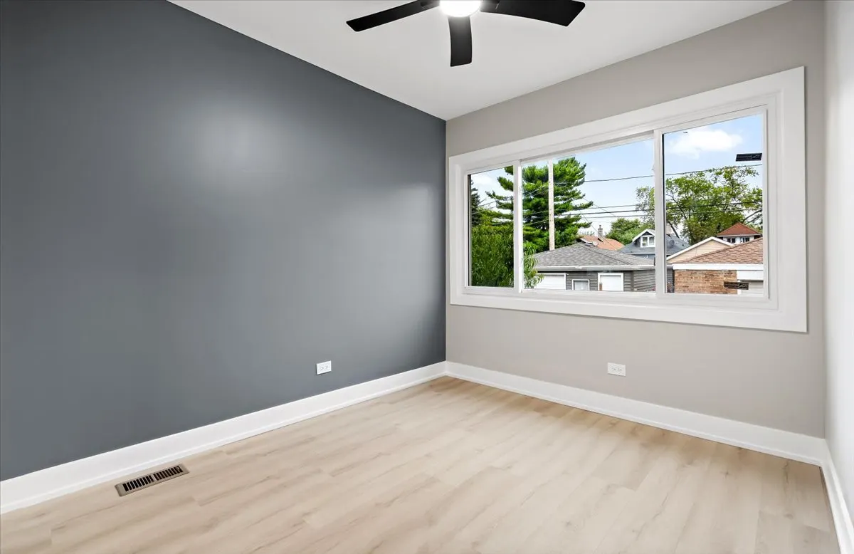 7243 S Hermitage Avenue IL