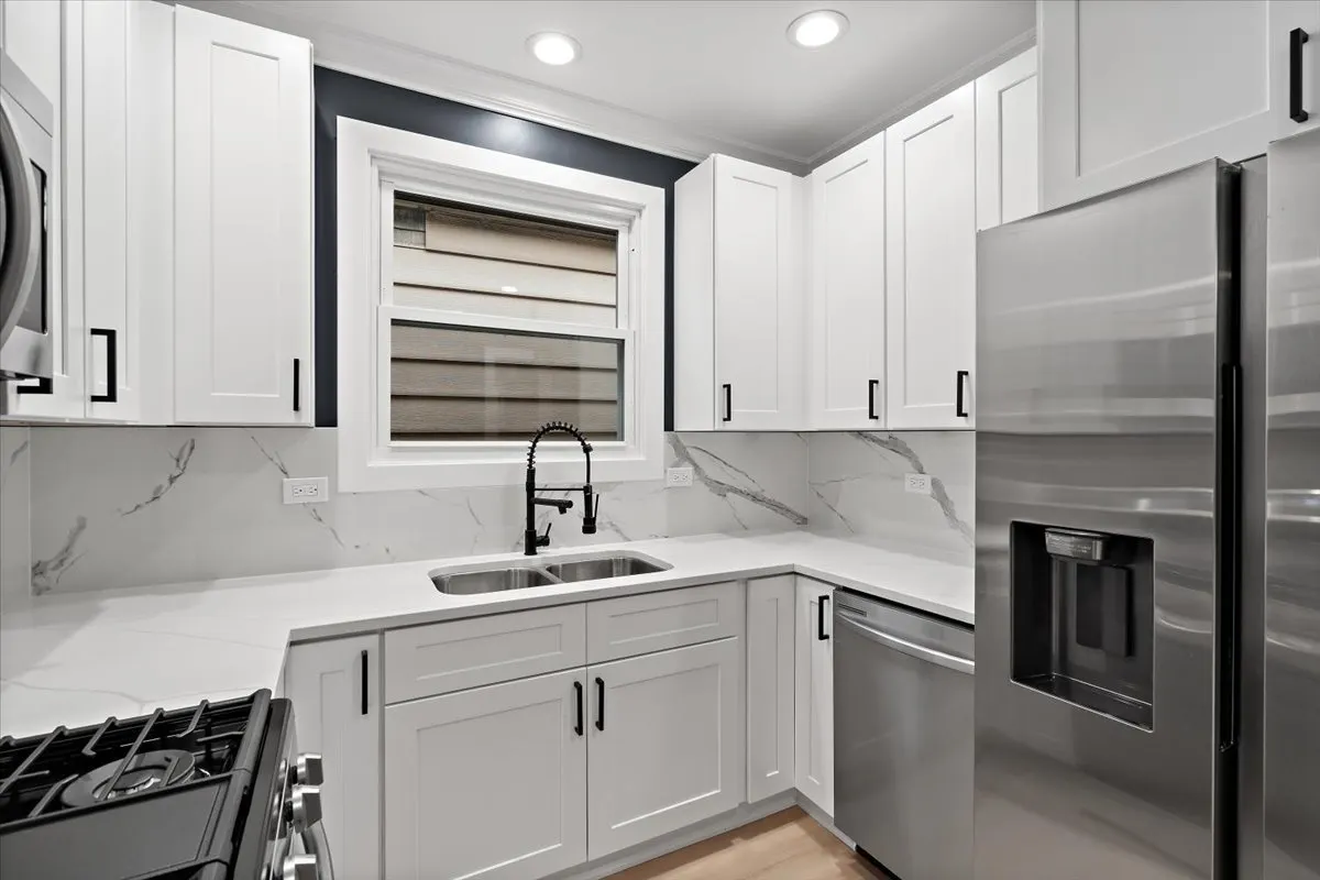 7243 S Hermitage Avenue IL