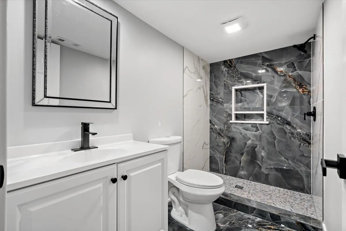 7243 S Hermitage Avenue IL