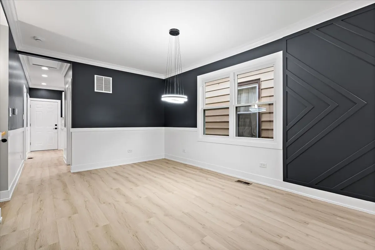 7243 S Hermitage Avenue IL