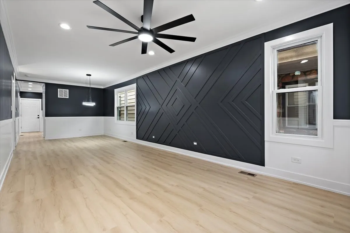 7243 S Hermitage Avenue IL