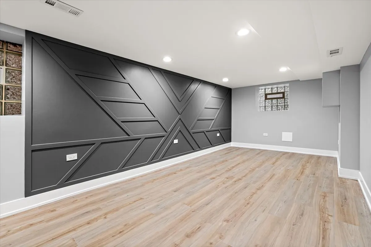 7243 S Hermitage Avenue IL