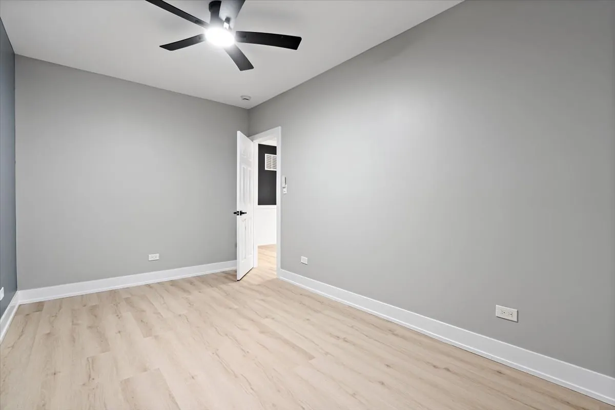 7243 S Hermitage Avenue IL