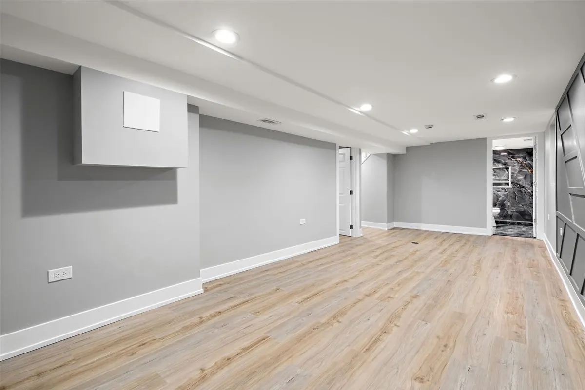 7243 S Hermitage Avenue IL